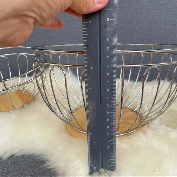 Set of 3 stacking metal baskets with wood bottoms - Picture 5 of 6